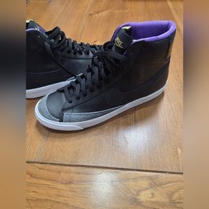 Nike Blazer Men's Black and Purple Sneakers